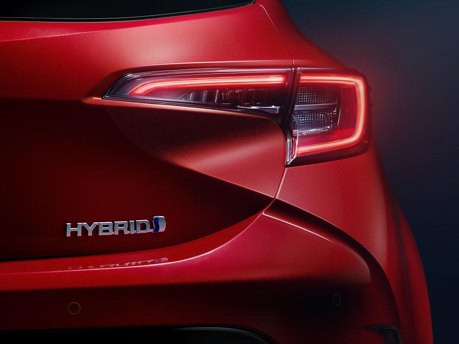 Детали экстерьера Toyota Corolla Hybrid 2018 года  (WW) (фото 4 из 61)